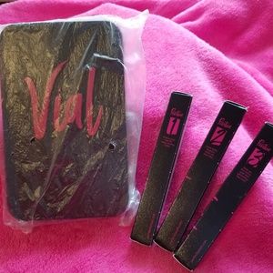 Perfectly Posh Makeup - Vial Tin and 3 step Vial Perfectly Posh Makeup - Vial Tin and 3 step Vial